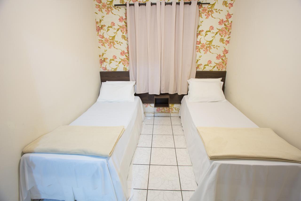 Hotel Calixtro Registro Esterno foto
